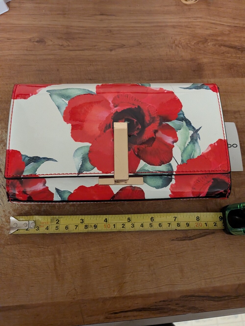 ALDO NEW Red Floral Clutch Wallet with Gold-Tone Accent - Picture 3 of 6